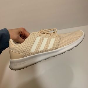 Women’s Adidas Memory CloudFoam Sneaker Size 10